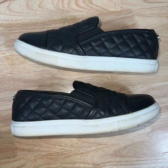 Steve Madden Zaander Quilted Slip on Leather Flocked Fashion Sneaker Women’s 6 - Picture 5 of 12
